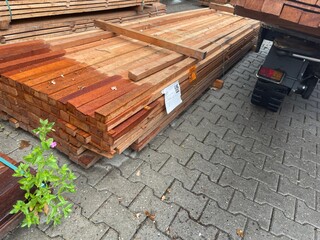 Ca. 100x Angelim Pedra Regels Fijnbezaagd, 40x60mm, lengte 465cm